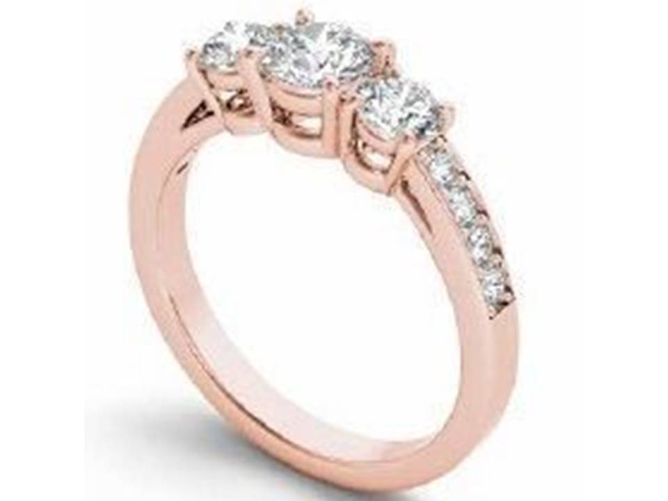 טבעת זהב מרשימה בעיצוב עדין לאישה