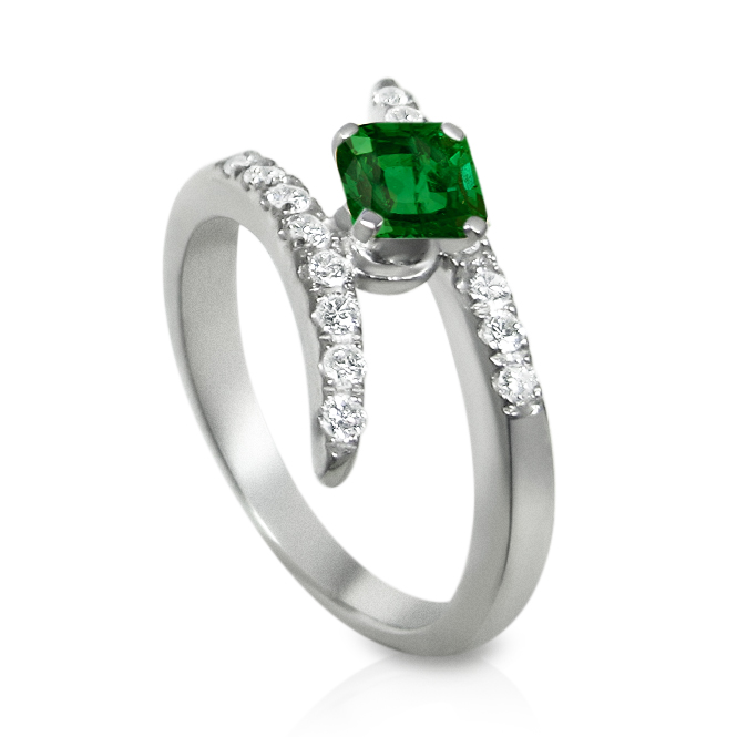 https://goldiam.easystockhosting.com/en/sites/default/files/10025-1_whitegold_emerald.jpg