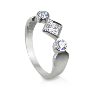 טבעות אירוסין משובצות