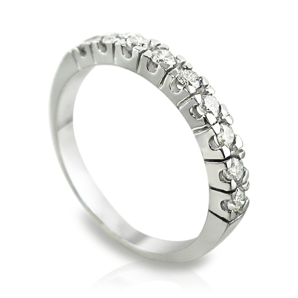 טבעת נישואין משובצת