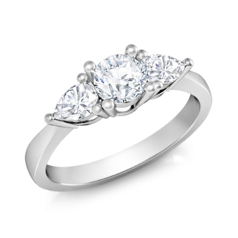 טבעת טריפל יהלומים