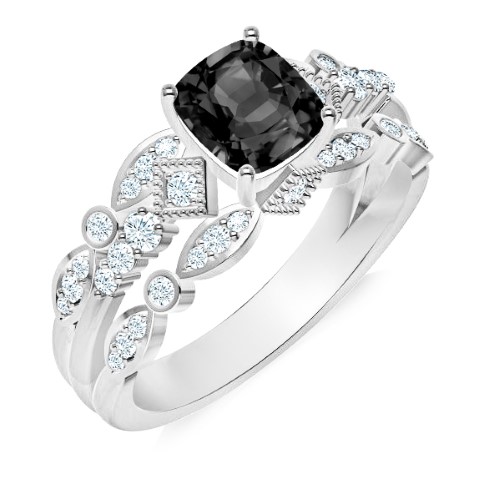 טבעת וינטג' עם יהלום שחור 