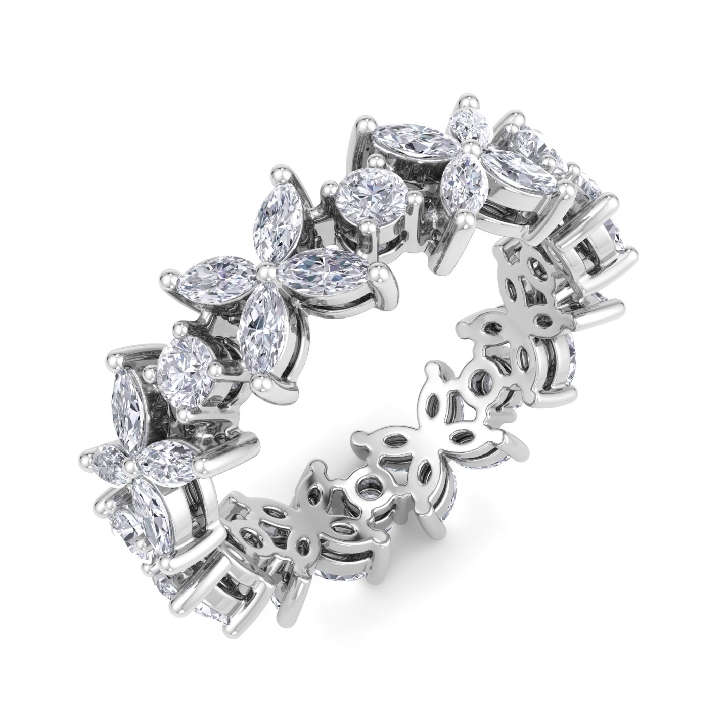 טבעת בצורת פרחים משובצת יהלומים