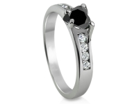 טבעת יהלום לב