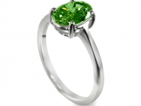 טבעת זהב עם אבנים צבעוניות