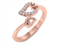 טבעת זהב עדינה עם יהלומים