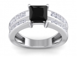 טבעת משובצת יהלום מרכזי שחור ויהלומים פרינסס
