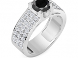 טבעת יהלומים ויהלום שחור מרכזי
